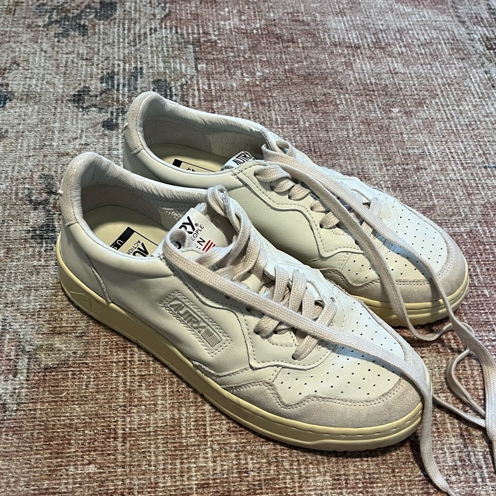 AUTRY LOGO PATCH LACE UP SNEAKERS SIZE EU 40 WHITE COLOR